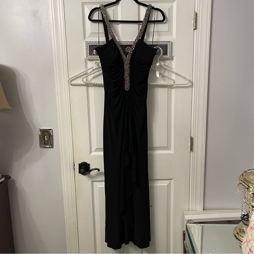 Elegant Black Evening Dress